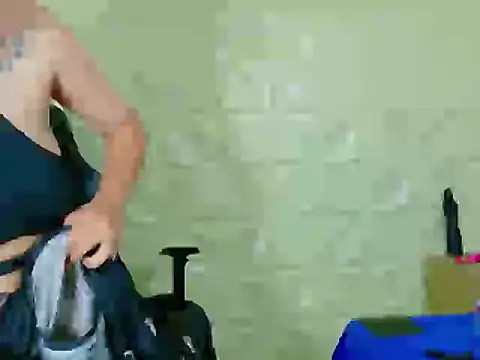 lunabustygirl online show from February 2026 03:01:02 PM