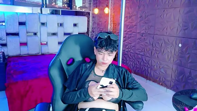 lunabustygirl online show from January 2026 07:12:01 PM