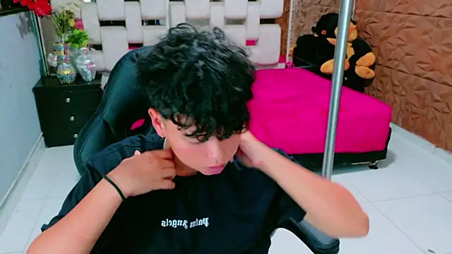 lunabustygirl online show from February 2026 03:37:02 AM