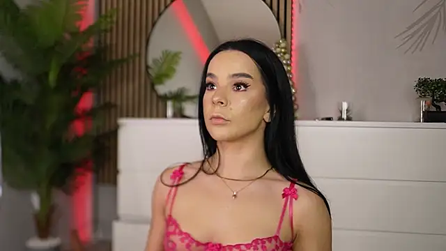 Miss Denisse online show from December 2025 08:44:02 PM