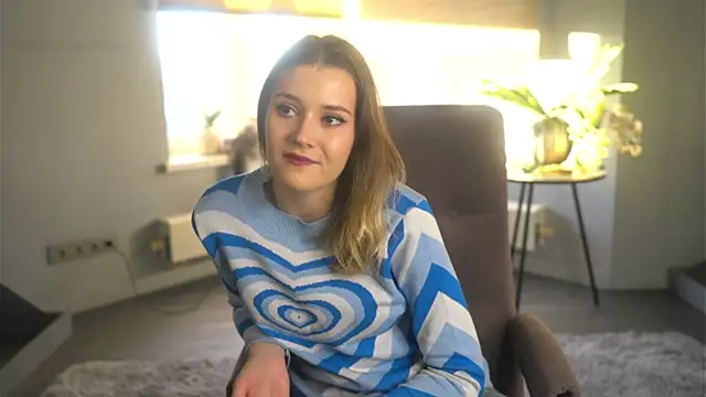 Snapshot of SusyGlines chatting on November 2025 04:49:02 AM SusyGlines online show from November 2025 04:49:02 AM