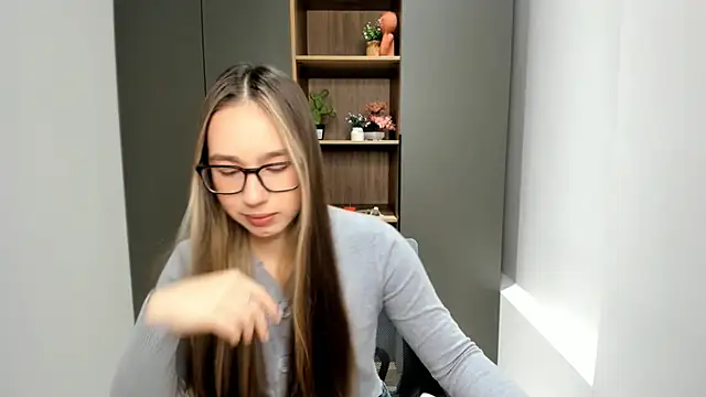 Snapshot of ZitaCring chatting on November 2025 05:12:02 AM ZitaCring online show from November 2025 05:12:02 AM