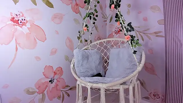 arietta skinny online show from February 2026 12:03:01 PM