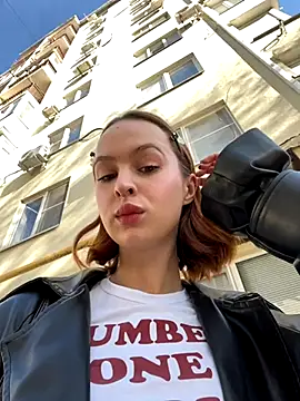 Snapshot of hani_obsessed chatting on November 2025 08:58:02 AM hani obsessed online show from November 2025 08:58:02 AM