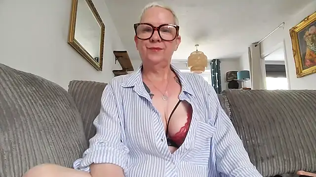 Snapshot of missyb_x chatting on June 2026 09:14:02 AM missyb x online show from June 2026 09:14:02 AM