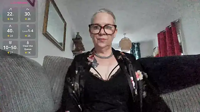 missyb x online show from December 2025 03:36:01 PM