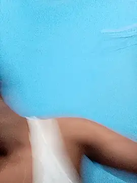 Ayetun008 online show from January 2026 01:15:02 PM