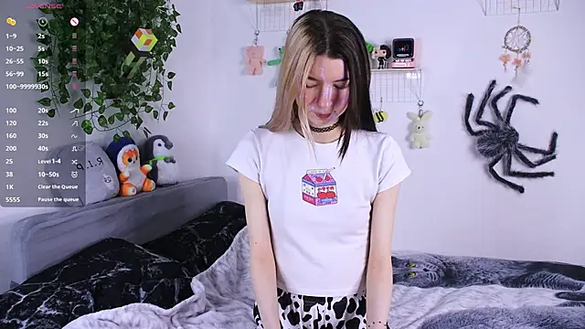 Emmie shy online show from December 2025 12:54:01 PM