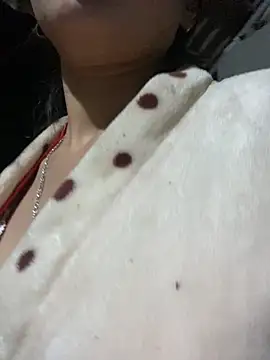 pitty mymi online show from November 2025 02:39:02 PM