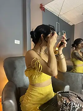 Snapshot of AmbarOishi__ chatting on December 2025 02:01:02 PM AmbarOishi online show from December 2025 02:01:02 PM