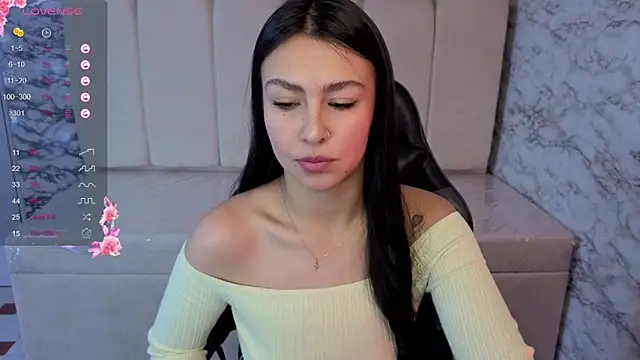 Maleja v  online show from December 2025 01:49:02 PM