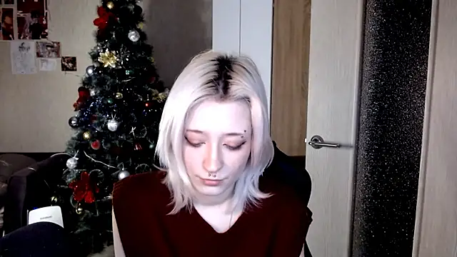 SophiaLur online show from January 2026 03:29:01 PM