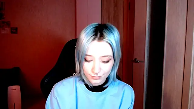 SophiaLur online show from November 2025 03:55:02 PM