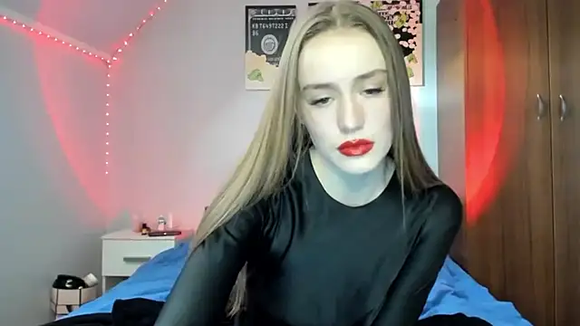 tinyglow online show from May 2026 07:50:02 PM
