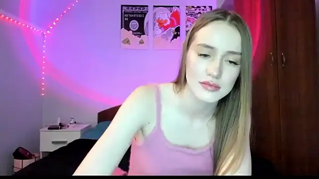 tinyglow online show from February 2026 07:02:01 AM