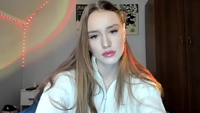 tinyglow online show from April 2026 10:02:02 PM