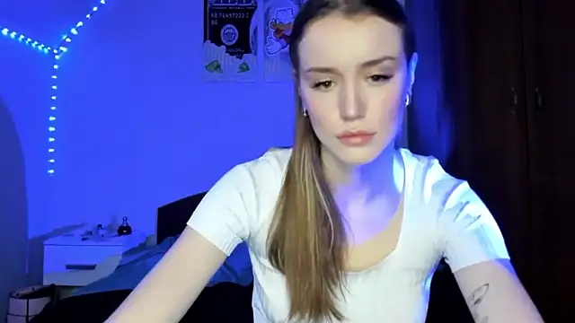 tinyglow online show from March 2026 07:25:01 PM