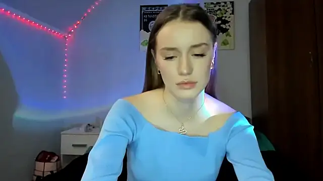 tinyglow online show from March 2026 09:04:02 PM