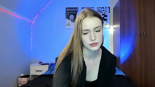 tinyglow online show from February 2026 09:34:01 PM