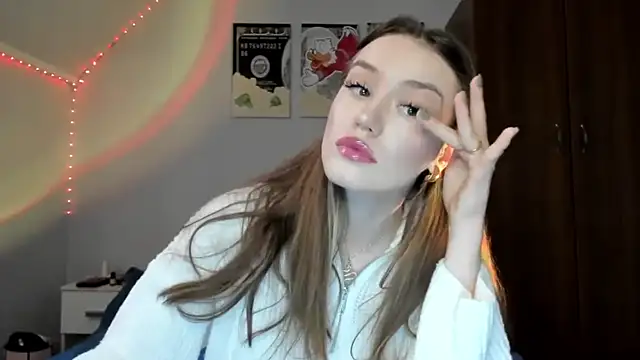 tinyglow online show from March 2026 12:34:01 AM