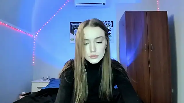 tinyglow online show from December 2025 02:28:02 AM