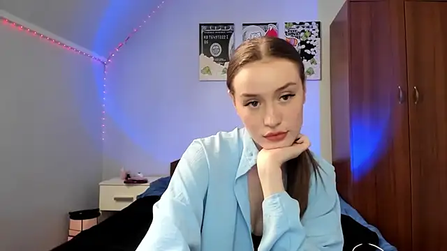 tinyglow online show from January 2026 07:02:02 AM