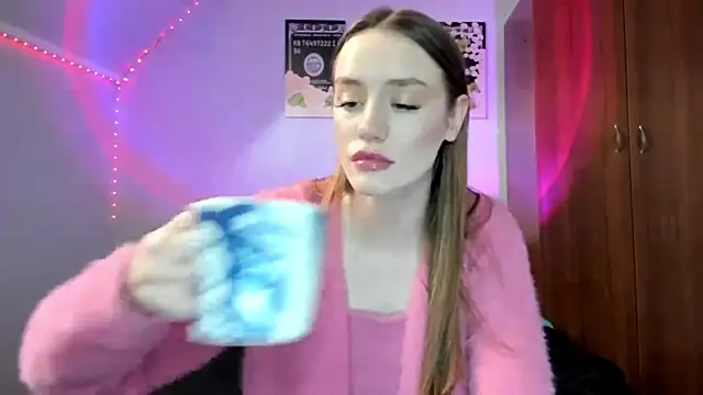 tinyglow online show from December 2025 06:52:01 PM