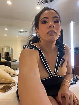 IvannaClaire online show from December 2025 12:37:01 PM