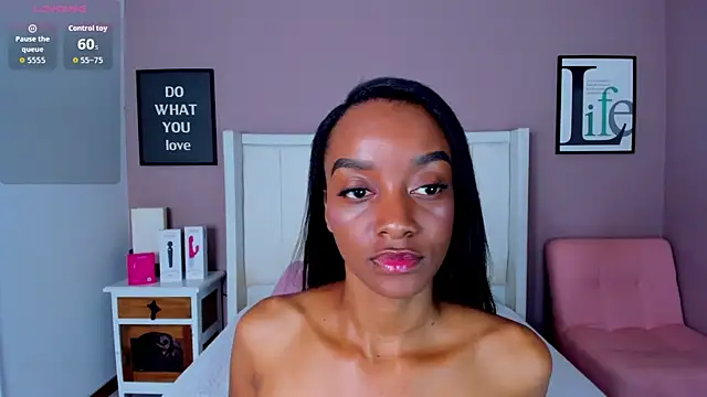 SandyAdaeze online show from December 2025 12:33:02 PM