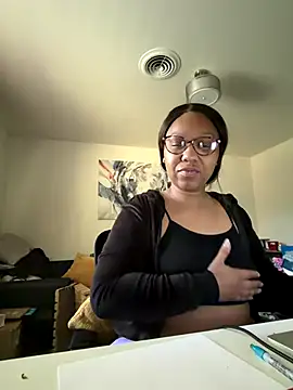 Pussycreamepie online show from November 2025 05:27:02 PM