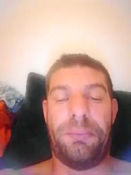 Snapshot of Motosz chatting on November 2025 09:18:02 PM Motosz online show from November 2025 09:18:02 PM