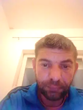 Snapshot of Motosz chatting on November 2025 08:24:01 PM Motosz online show from November 2025 08:24:01 PM