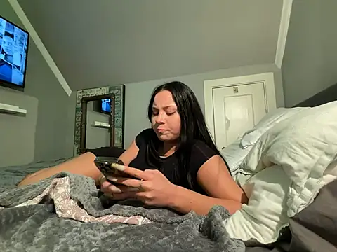 Lockig online show from March 2026 07:03:02 PM