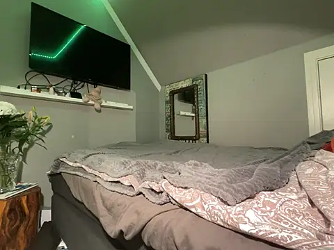 Lockig online show from March 2026 07:23:02 PM