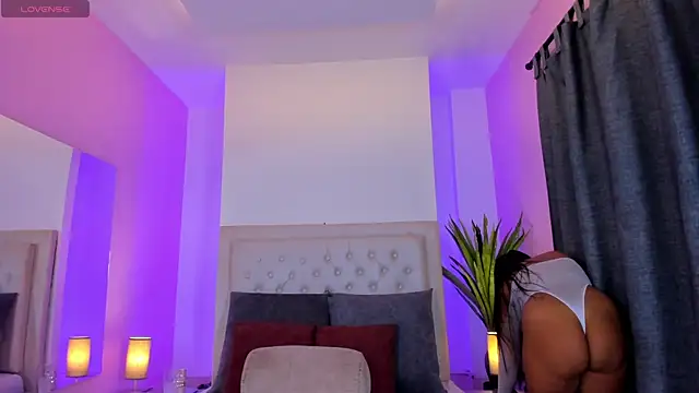 violeta santanna online show from May 2026 04:08:02 AM