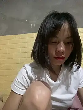 Trangbabylove online show from April 2026 01:18:01 PM