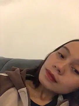 Snapshot of Trangbabylove chatting on December 2025 12:51:01 PM Trangbabylove online show from December 2025 12:51:01 PM