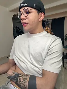 Snapshot of MarcoKostov chatting on November 2025 02:43:02 AM MarcoKostov online show from November 2025 02:43:02 AM