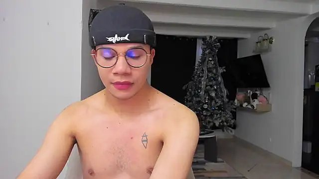 Snapshot of MarcoKostov chatting on November 2025 10:32:01 PM MarcoKostov online show from November 2025 10:32:01 PM