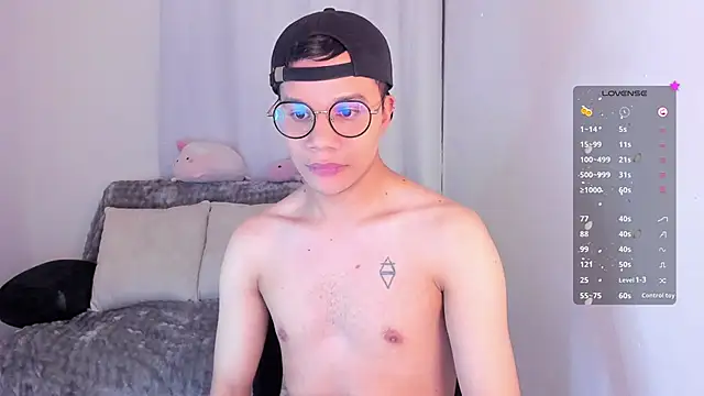 Snapshot of MarcoKostov chatting on December 2025 08:36:01 PM MarcoKostov online show from December 2025 08:36:01 PM