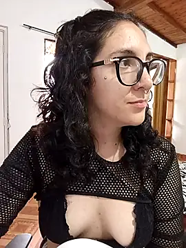 Melinerd online show from November 2025 07:14:02 PM