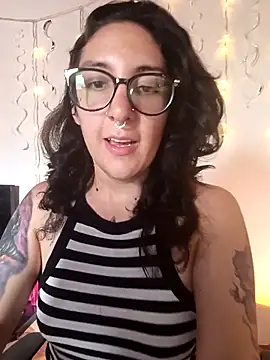 Melinerd online show from December 2025 05:13:01 PM