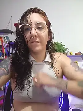 Snapshot of Melinerd chatting on July 2026 04:11:02 PM Melinerd online show from July 2026 04:11:02 PM