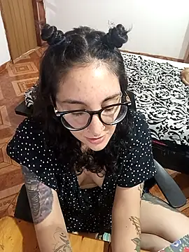 Melinerd online show from December 2025 08:03:01 PM