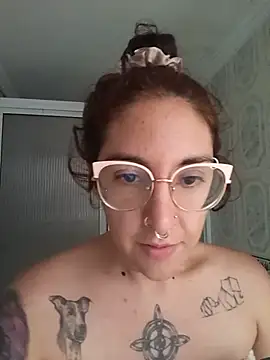 Snapshot of Melinerd chatting on July 2026 06:08:02 PM Melinerd online show from July 2026 06:08:02 PM