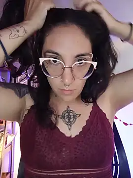 Melinerd online show from May 2026 06:04:02 PM