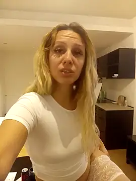 Snapshot of cleopatravodos chatting on December 2025 06:42:02 PM cleopatravodos online show from December 2025 06:42:02 PM