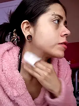 VelvetNovaa online show from December 2025 01:54:02 PM