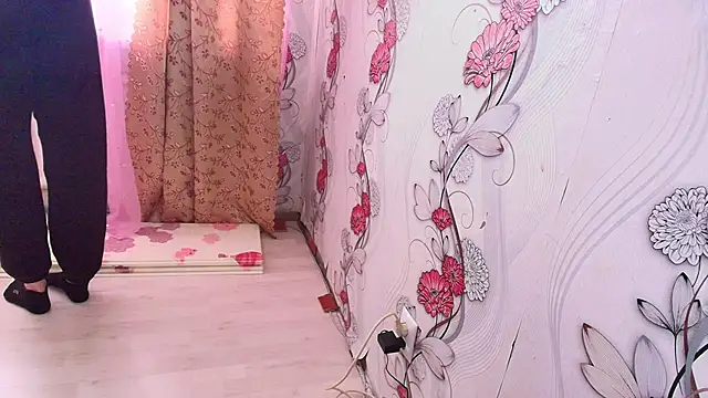 Snapshot of KristinaScott chatting on November 2025 09:20:02 AM KristinaScott online show from November 2025 09:20:02 AM