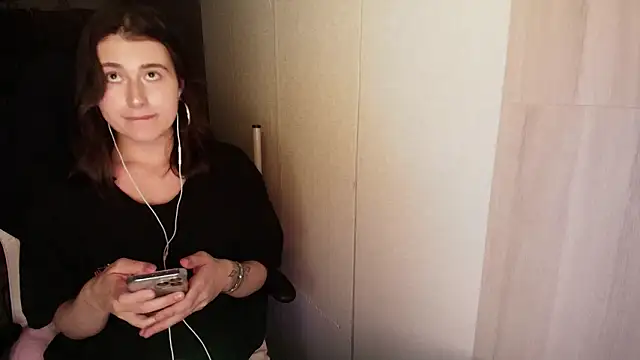 KristinaScott online show from March 2026 04:56:01 PM
